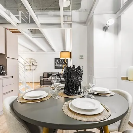 Elisabeth S Loft * Milano