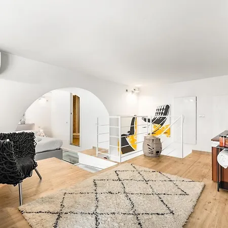 Elisabeth S Loft Lägenhet *
