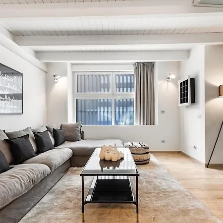 Elisabeth S Loft * Milano